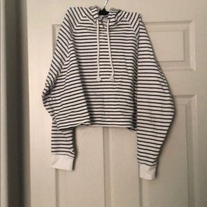 Cropped hoodie